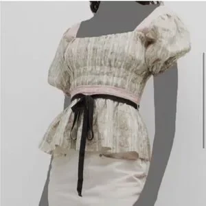 *お値下げご相談ください* Lug Von Siga リボントップス Lug Von Siga リボントップス